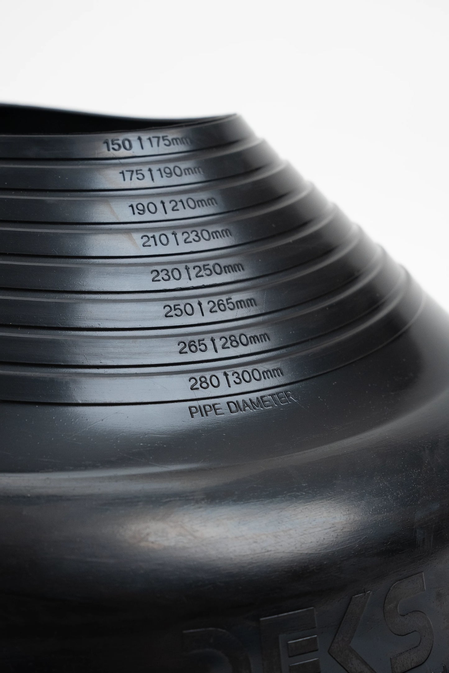 Dektite Ezi-Seal Rubber Roof Flashing 150-300mm Black EPDM (DFE107BEZ)