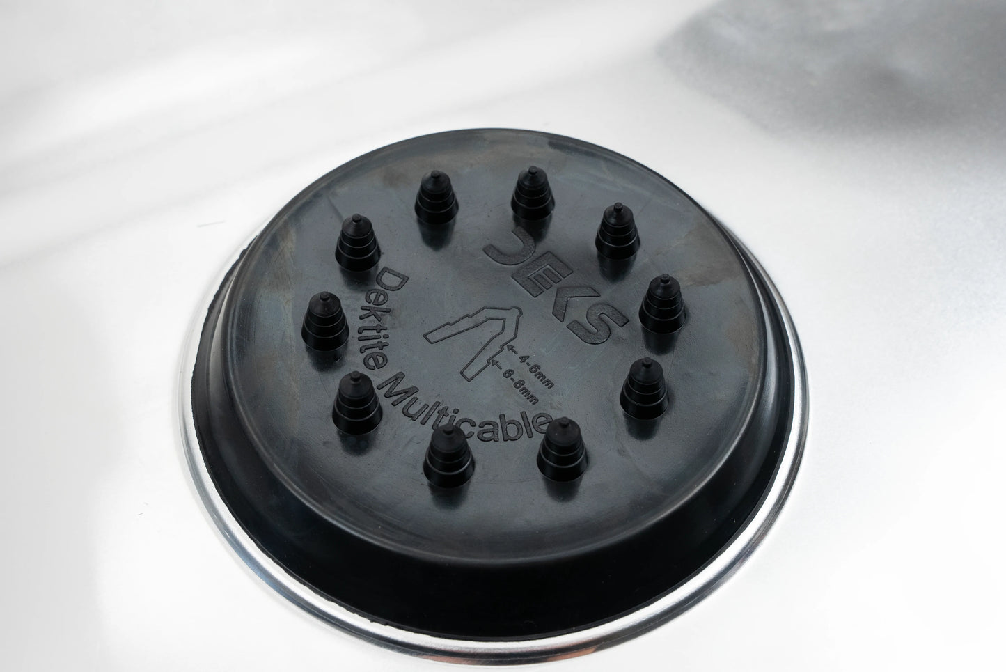 Seldek Aluminium Multicable 500x600 Black